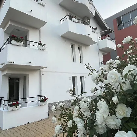 Pensjonat Хотел Canavan'S - Beach - 200 Meters Away, Free Parking And Wifi 4*