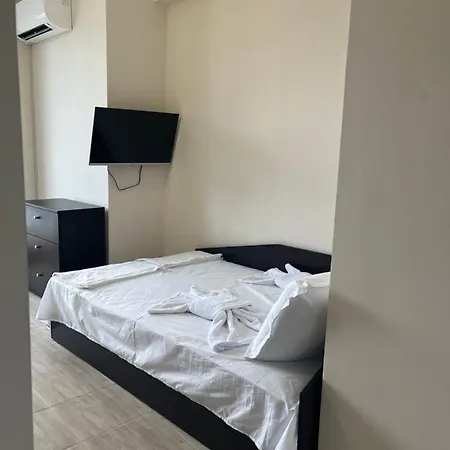 Pensjonat Хотел Canavan'S - Beach - 200 Meters Away, Free Parking And Wifi 4*