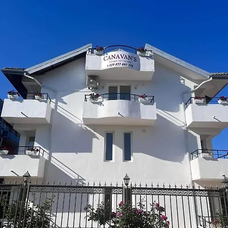 Хотел Canavan'S - Beach - 200 Meters Away, Free Parking And Wifi Pensjonat