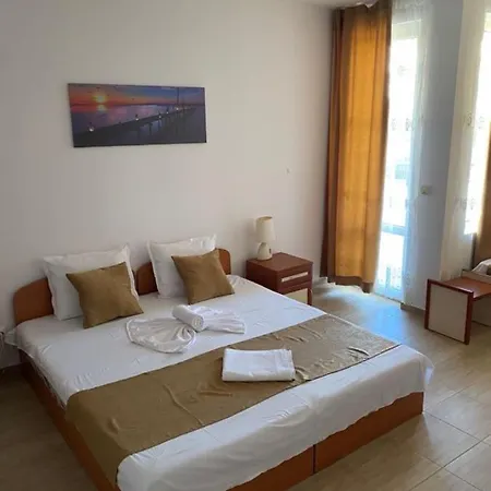 Къща за гости Canavan's