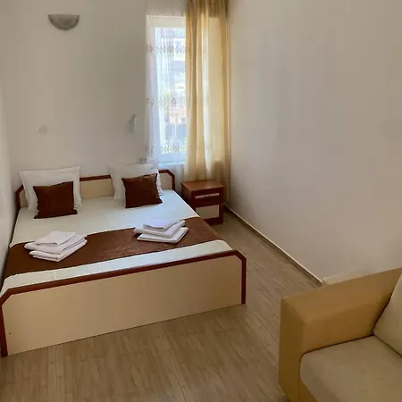 Хотел Canavan'S - Beach - 200 Meters Away, Free Parking And Wifi 4*