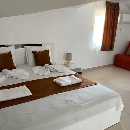 Konukevi Canavan's Ravda